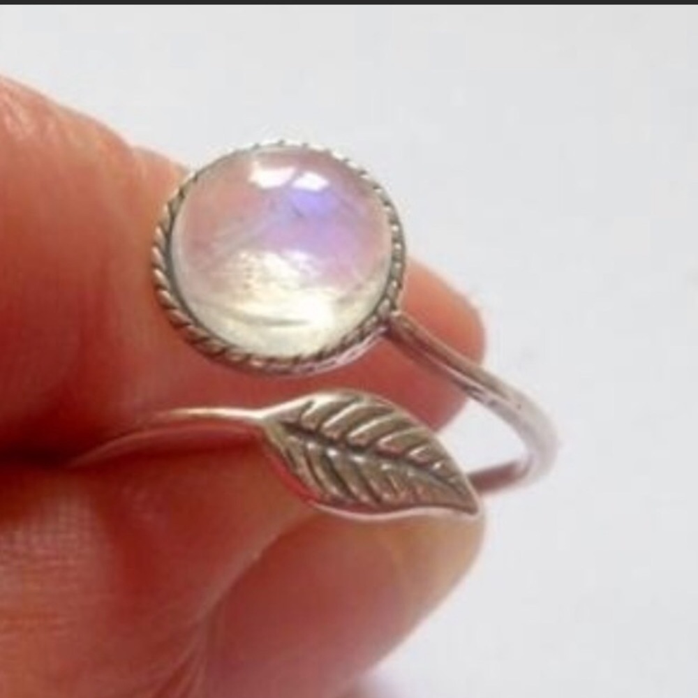 White Moonstone Ring - Picture 1 of 3